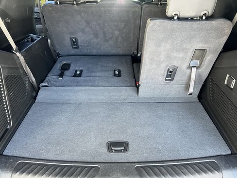Used 2025 Chevrolet Tahoe LT AWD/4WD image 19