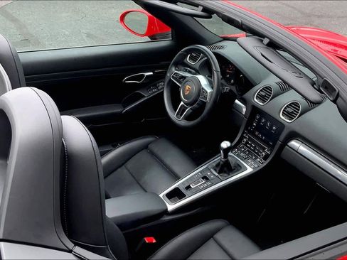 Used 2022 Porsche 718 Boxster image 34