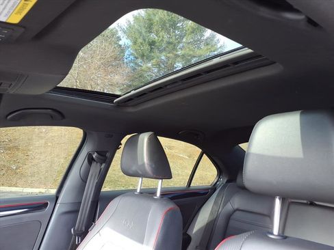 Used 2015 Volkswagen Jetta GLI SEL image 27