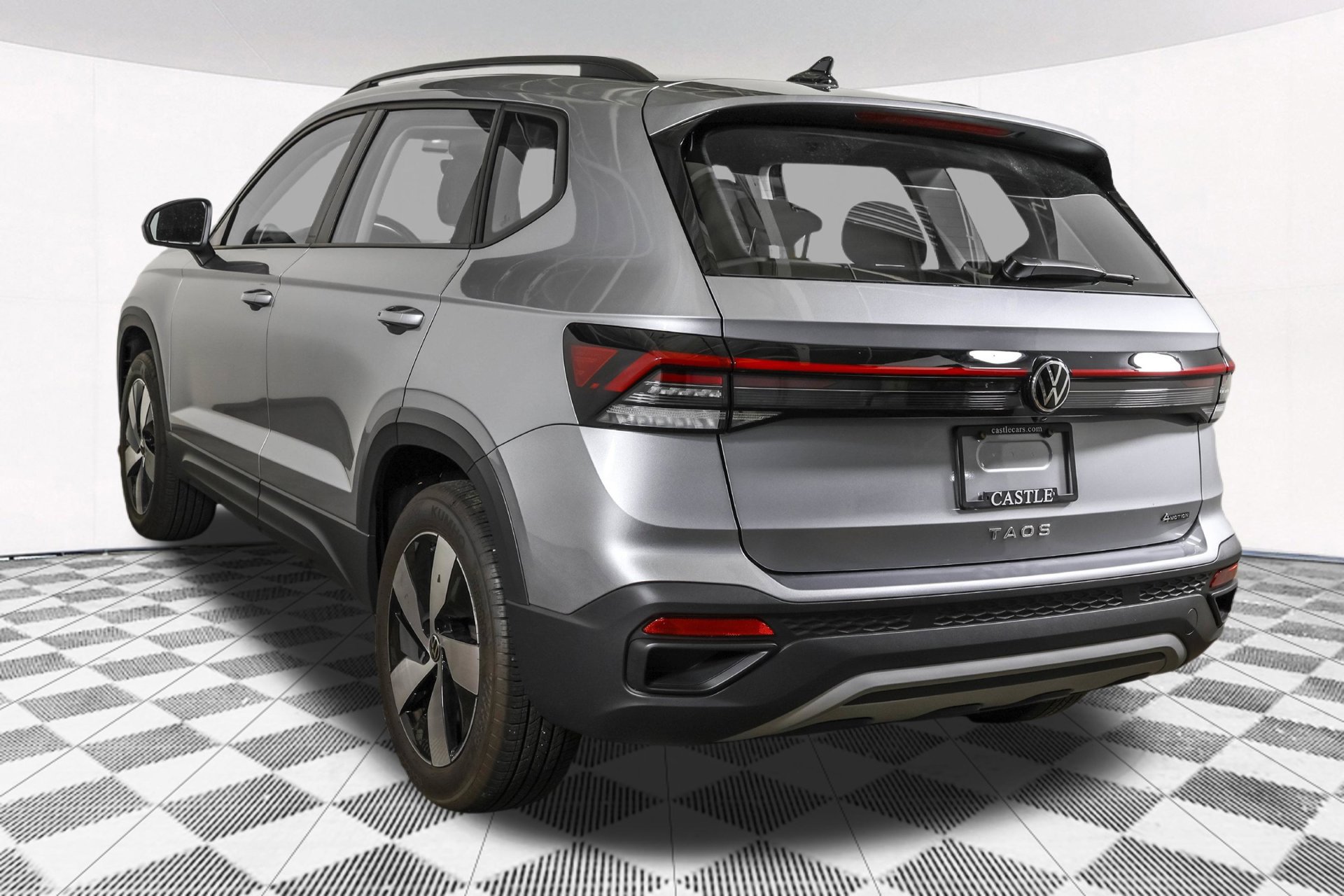 Used 2025 Volkswagen Taos S AWD/4WD image 17