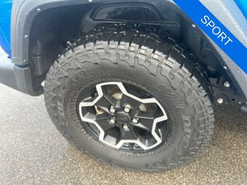 Used 2021 Jeep Wrangler Sport AWD/4WD image 35