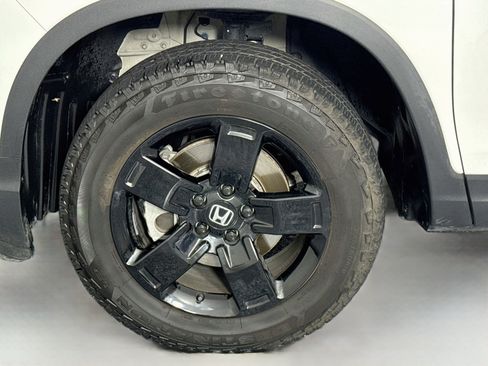 Certified 2024 Honda Ridgeline Black Edition image 32