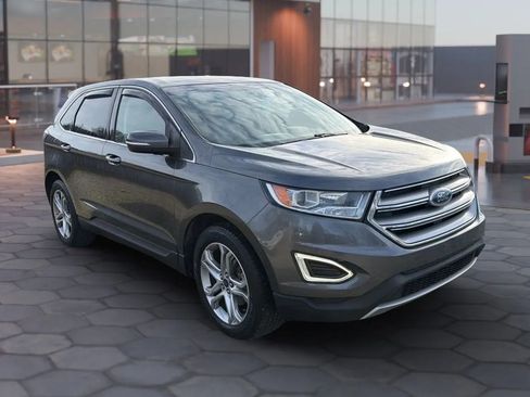 Used 2017 Ford Edge Titanium FWD image 19