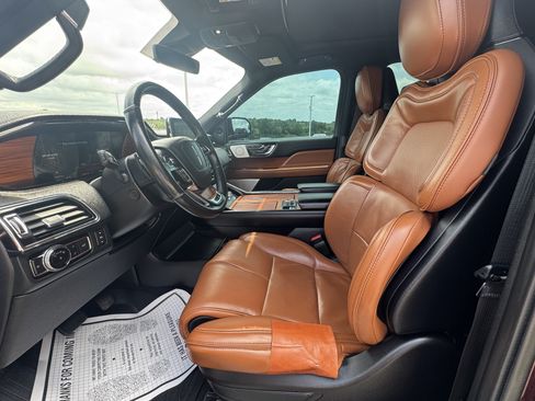Used 2019 Lincoln Navigator Reserve w/ Cargo Package AWD/4WD image 23