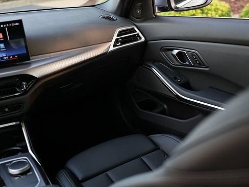 New 2026 BMW 330i Sedan w/ Premium Package RWD image 31