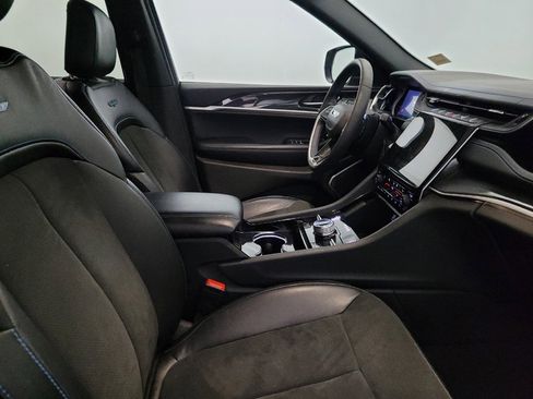 Used 2022 Jeep Grand Cherokee Trailhawk AWD/4WD image 21