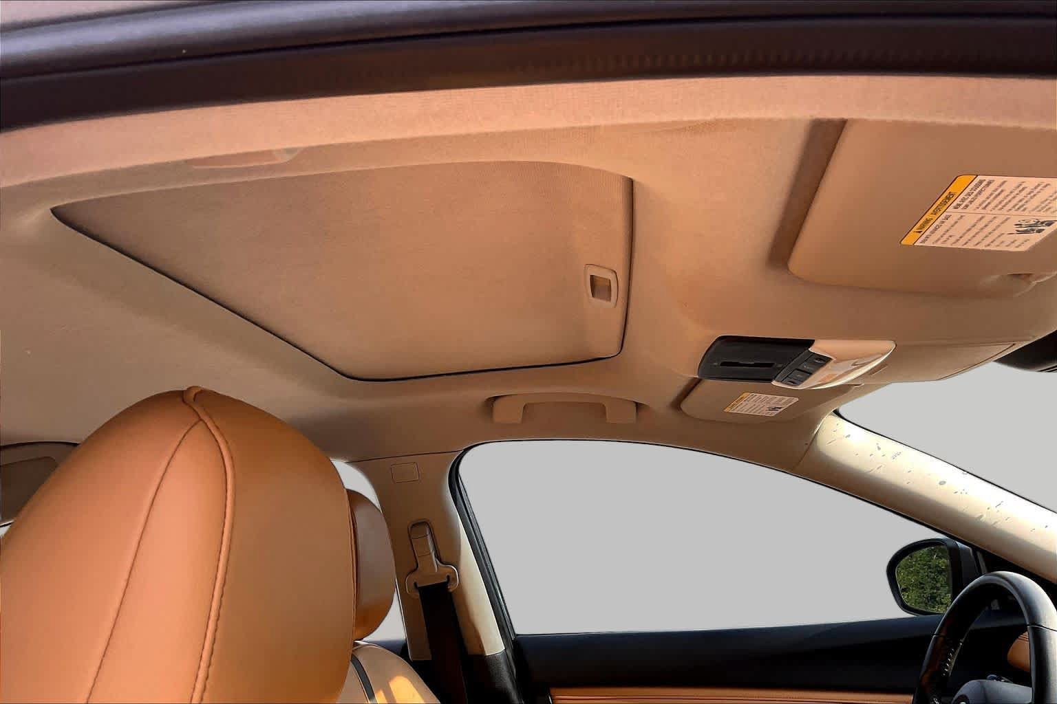 Used 2021 Nissan Sentra SV w/ SV Premium Package FWD image 14