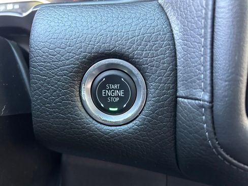 Used 2024 GMC Yukon Denali AWD/4WD image 29