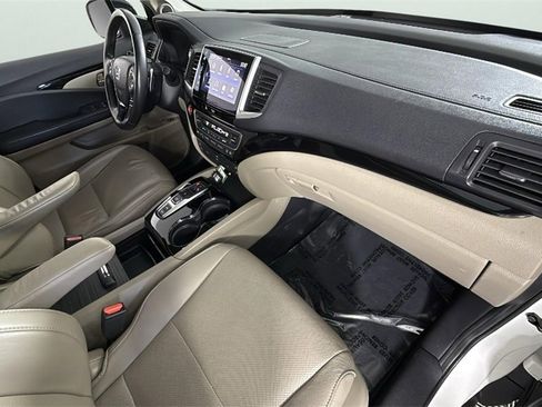 Used 2016 Honda Pilot Elite image 40