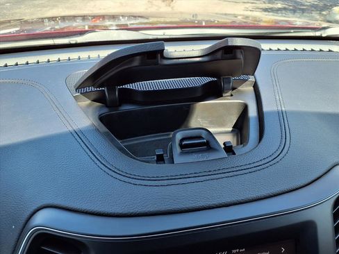 Used 2020 Jeep Cherokee Latitude Plus image 6