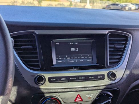 Used 2018 Hyundai Accent SE image 21