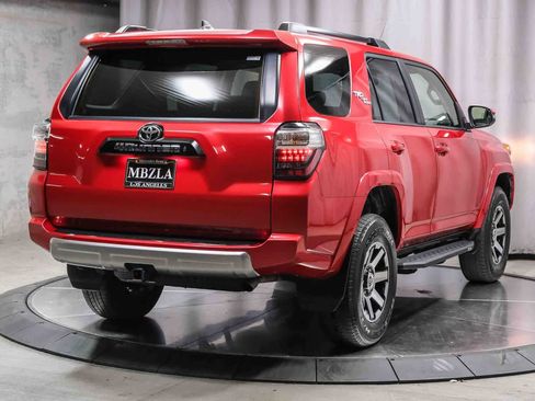 Used 2023 Toyota 4Runner TRD Off-Road Premium w/ Moonroof Package AWD/4WD image 4
