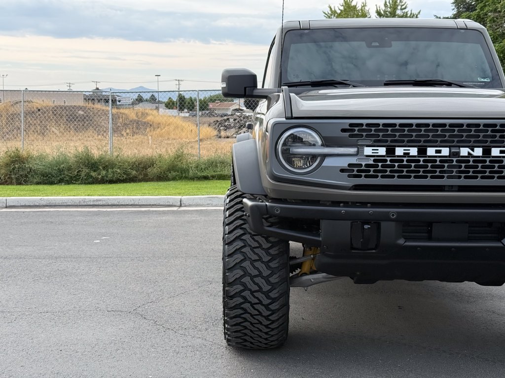 Used 2025 Ford Bronco Badlands AWD/4WD image 4