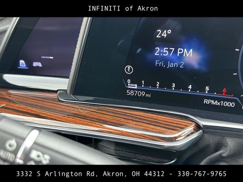 Used 2022 Cadillac Escalade Luxury image 2