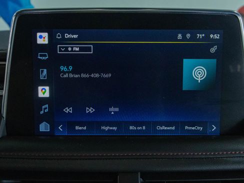 Used 2022 Chevrolet Suburban RST w/ Luxury Package image 8