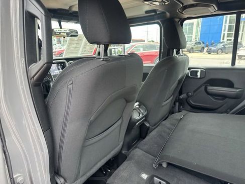 Used 2022 Jeep Wrangler Unlimited Sport AWD/4WD image 25
