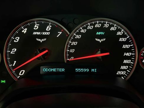 Used 2008 Chevrolet Corvette Coupe w/ Z51 Performance Package RWD image 31