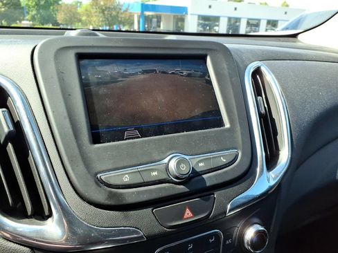 Used 2020 Chevrolet Equinox LT w/ Driver Convenience Package AWD/4WD image 18