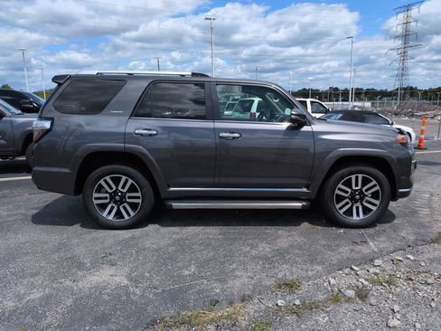 Used 2014 Toyota 4Runner Limited AWD/4WD image 7
