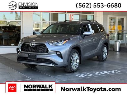 New 2026 Toyota Highlander Platinum