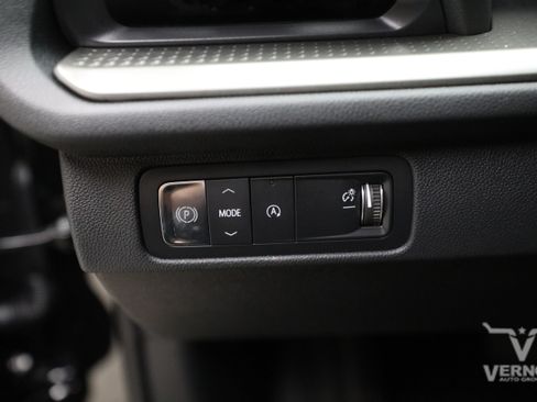 New 2026 Chevrolet Traverse LT w/ Midnight/Sport Edition FWD image 16