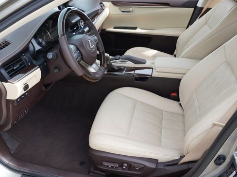 Used 2017 Lexus ES 350 w/ Luxury Package image 13