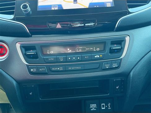 Used 2023 Honda Ridgeline RTL-E image 16