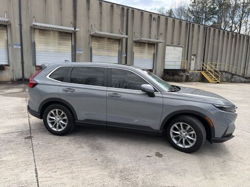 Used 2025 Honda CR-V EX-L image 11