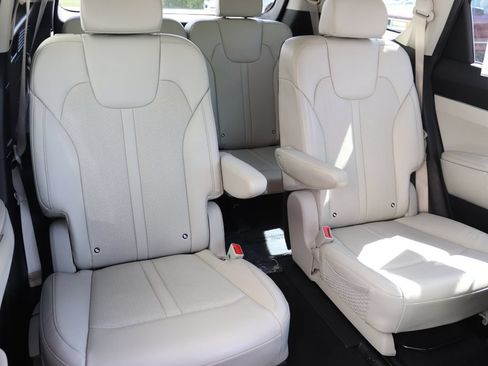 Used 2022 Kia Sorento EX AWD/4WD image 5