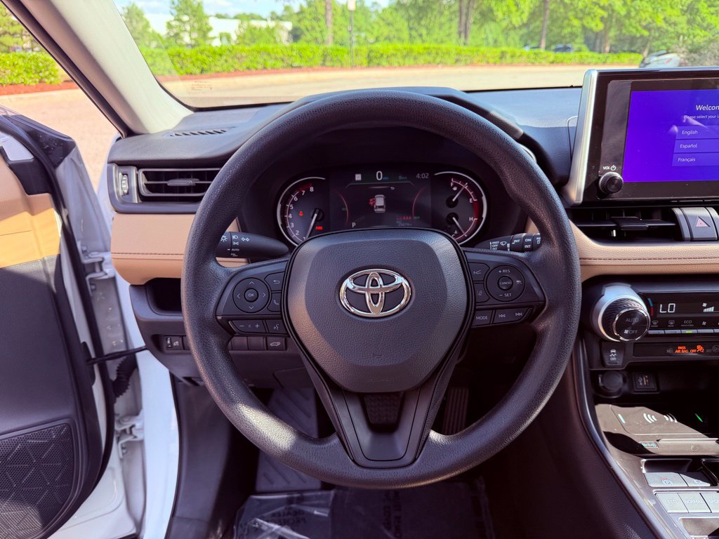 Used 2025 Toyota RAV4 XLE w/ Convenience Package FWD image 18