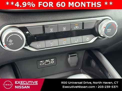 New 2025 Nissan Altima 2.5 SR image 17