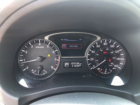 Used 2013 Nissan Altima 2.5 SV FWD image 1