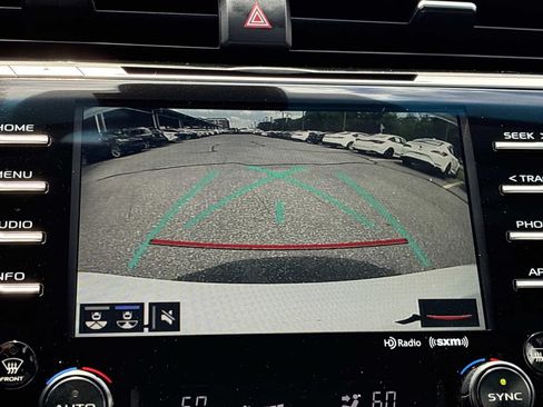 Used 2018 Toyota Camry SE w/ Audio Package FWD image 32
