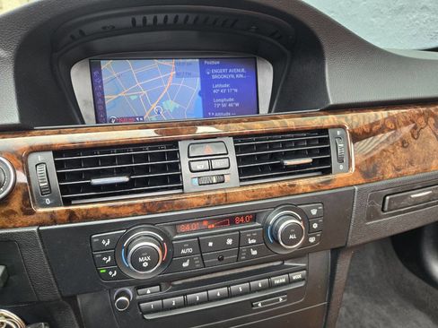 Used 2012 BMW 328i Convertible image 21