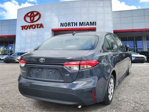 Used 2025 Toyota Corolla LE image 4