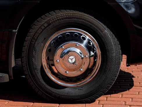 Used 2022 Mercedes-Benz Sprinter 3500 image 9