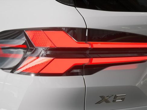 New 2026 BMW X5 sDrive40i w/ M Sport Package RWD image 34