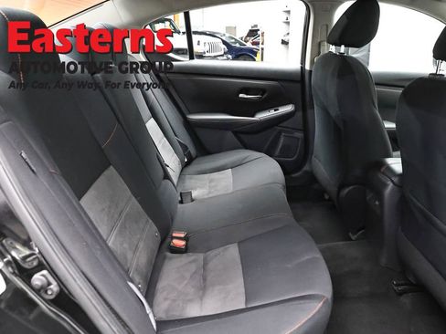 Used 2024 Nissan Sentra SR FWD image 23