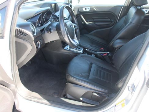 Used 2014 Ford Fiesta Titanium FWD image 11