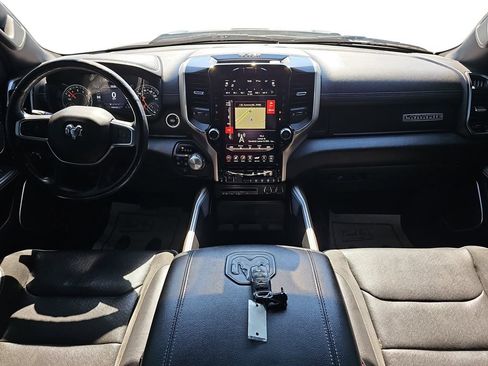 Used 2019 RAM 1500 Laramie AWD/4WD image 13