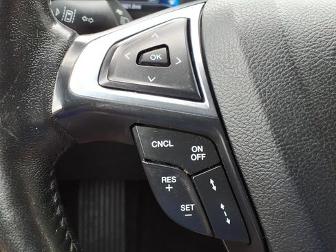 Used 2019 Ford Fusion Energi Titanium FWD image 7