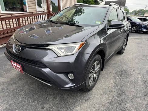 Used 2016 Toyota RAV4 XLE AWD/4WD image 1