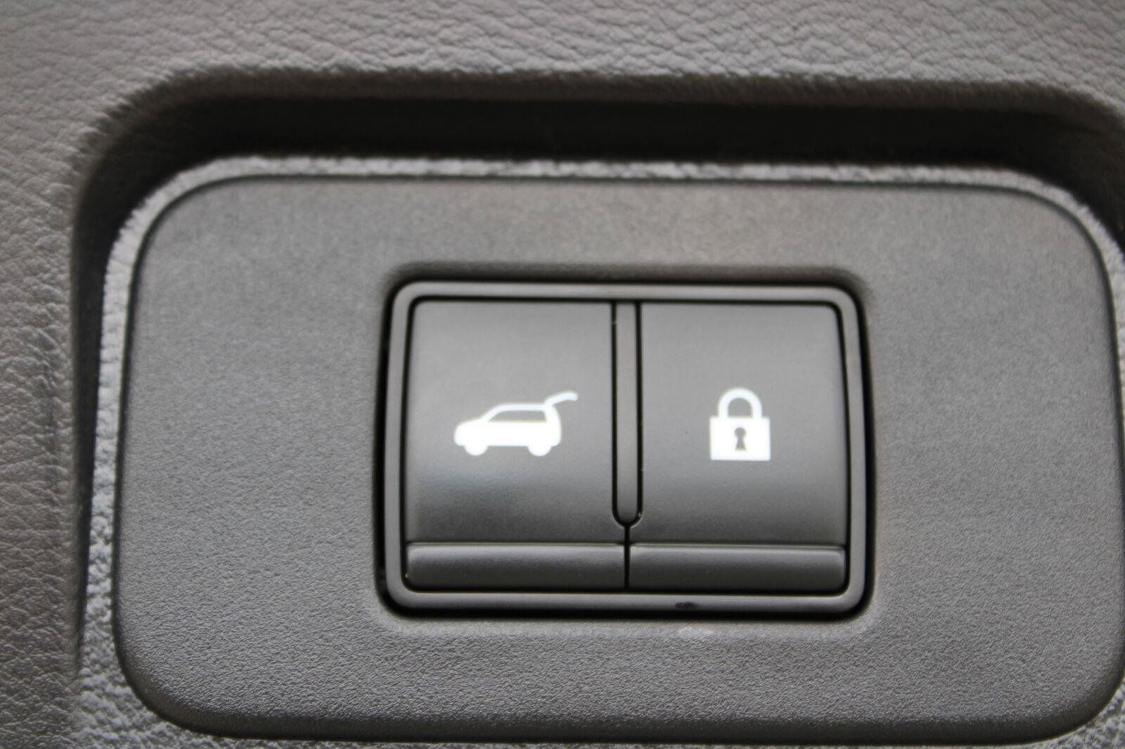 Used 2023 Nissan Rogue SL w/ SL Premium Package FWD image 36