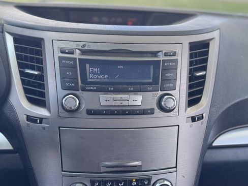 Used 2012 Subaru Outback 2.5i Premium w/ All-Weather Pkg AWD/4WD image 21