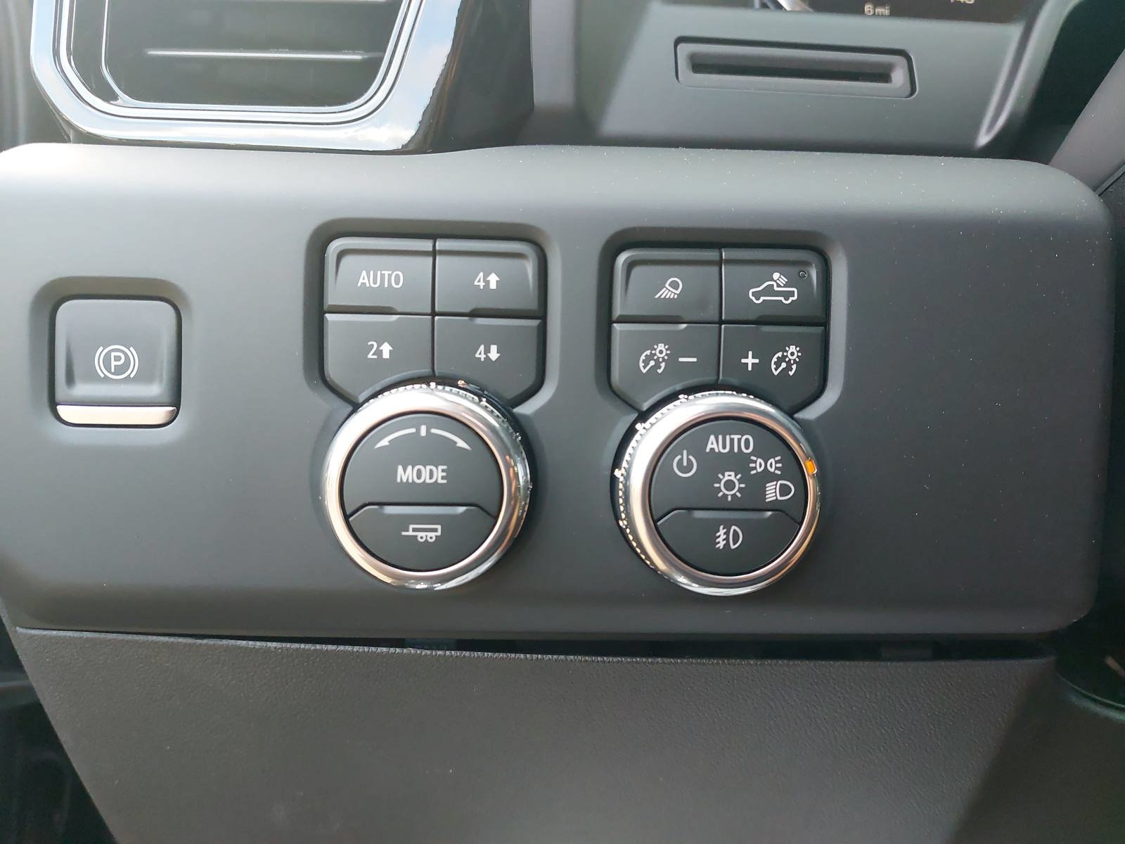 New 2026 GMC Sierra 1500 AT4 w/ AT4 Premium Package AWD/4WD image 25