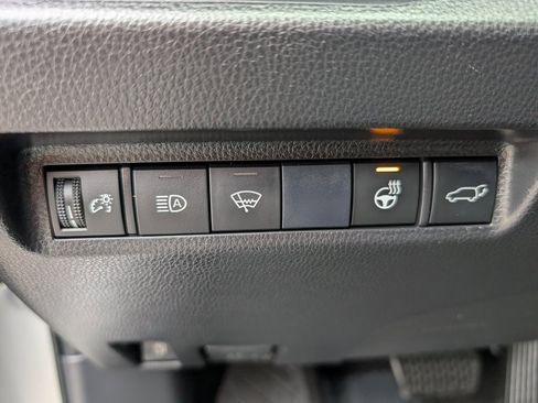 Used 2019 Toyota RAV4 XLE w/ Convenience Package image 17