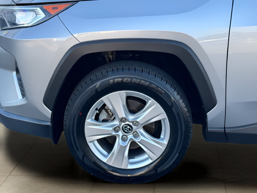 Used 2020 Toyota RAV4 XLE FWD image 33