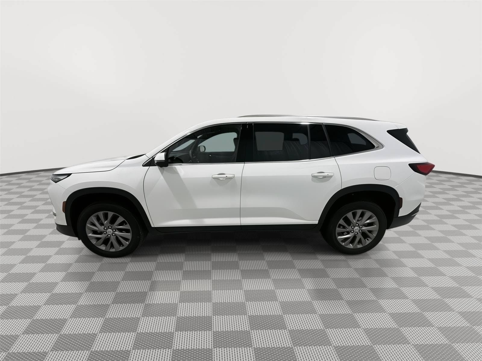 Used 2026 Buick Enclave Preferred AWD/4WD image 2