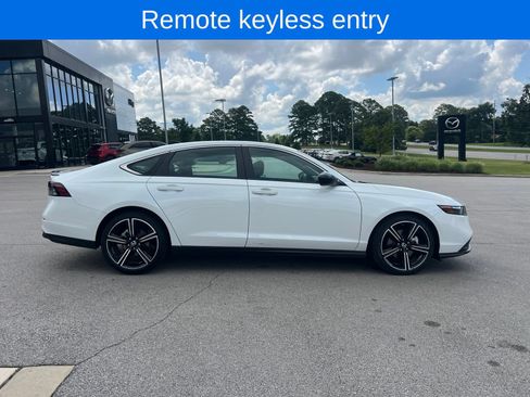 Used 2024 Honda Accord Sport image 4