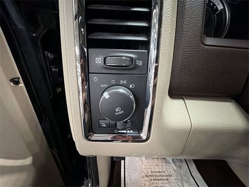 Used 2017 RAM 1500 Laramie w/ Convenience Group image 50